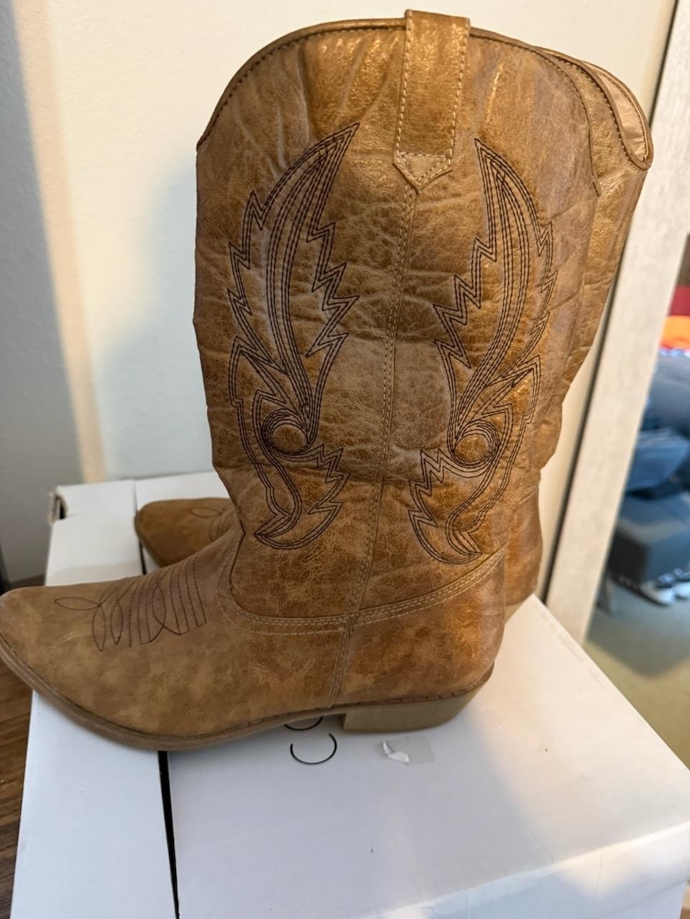 Coconuts by Matisse Gaucho cowgirl boots